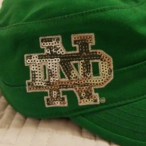 ☘ Notre Dame hat - Great for football games